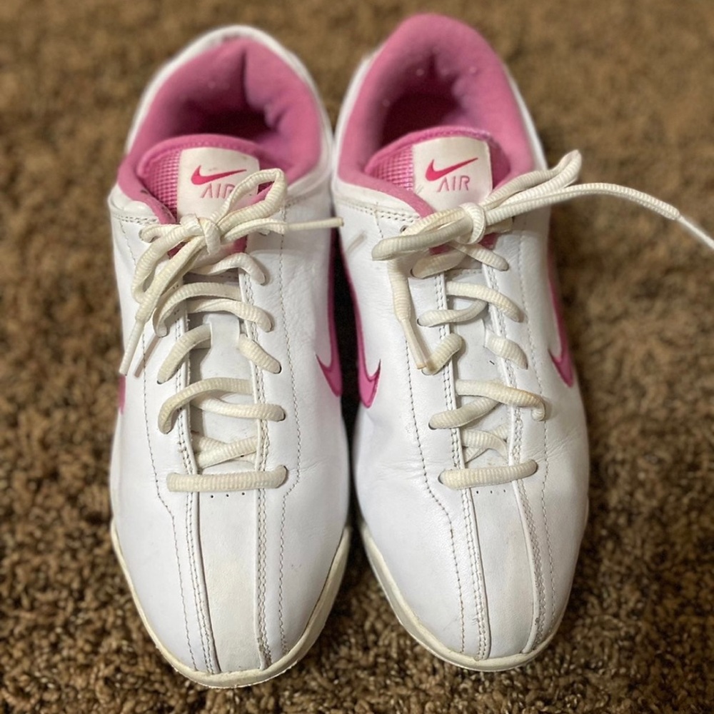 Nike Tennis Shoes